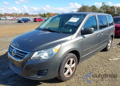 2010 Volkswagen Routan Se z USA, uszkodzony, nr VIN 2V4RW3D11AR323285